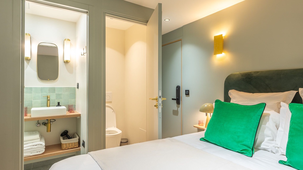 Photo of Bedroom in 15th Arrondissement