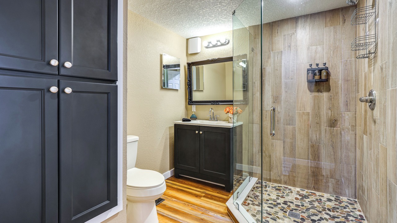 Photo of Bathroom in Edgewood