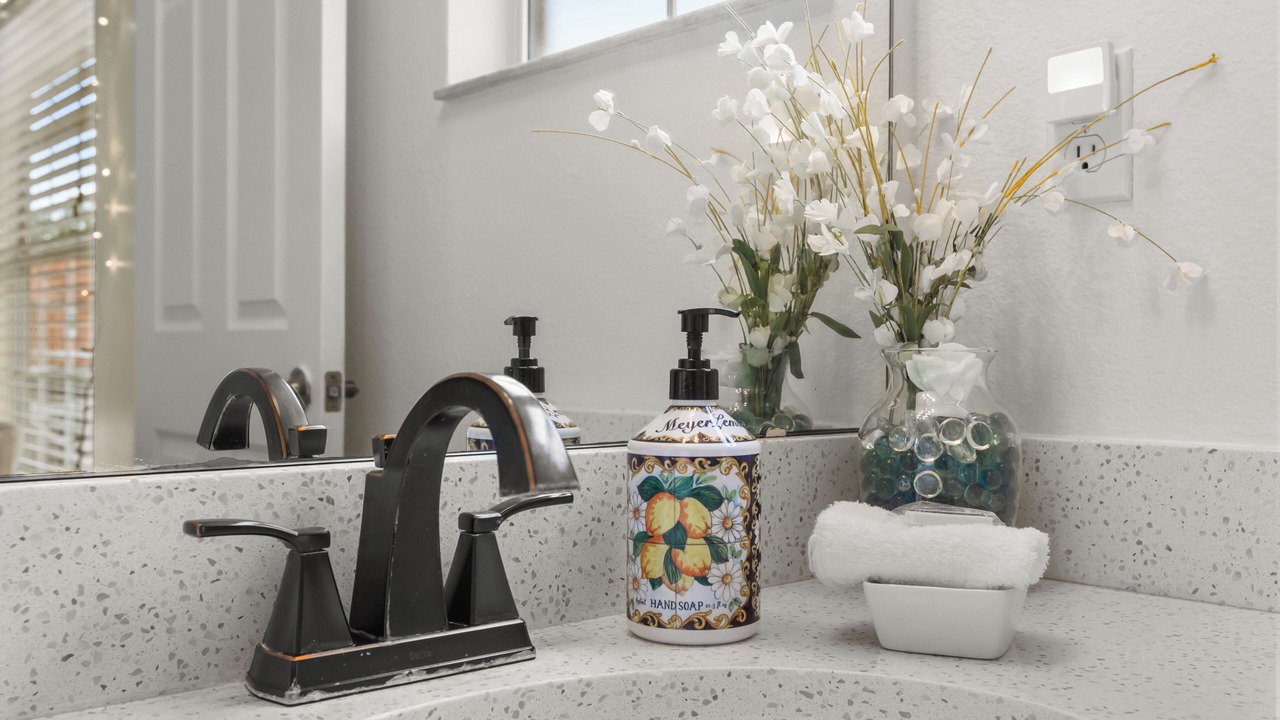Photo of Bathroom in Sunset Lakes