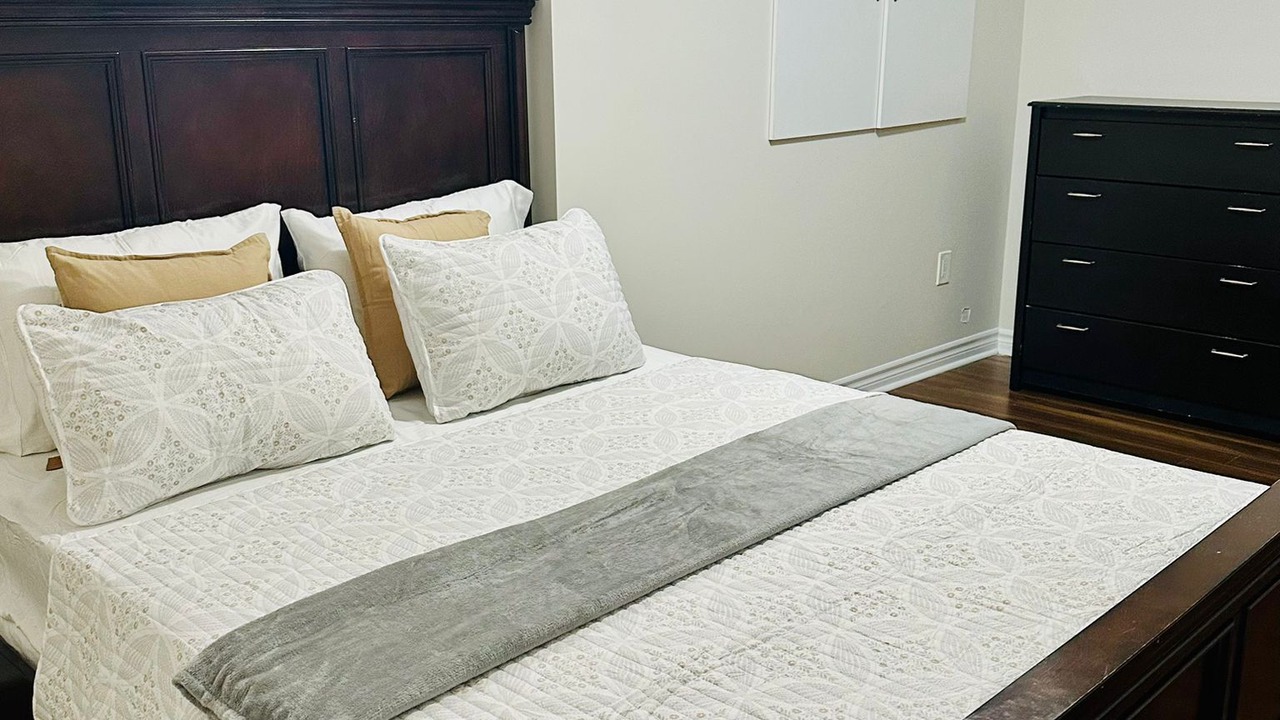 Photo of Bedroom in Churchill Meadows