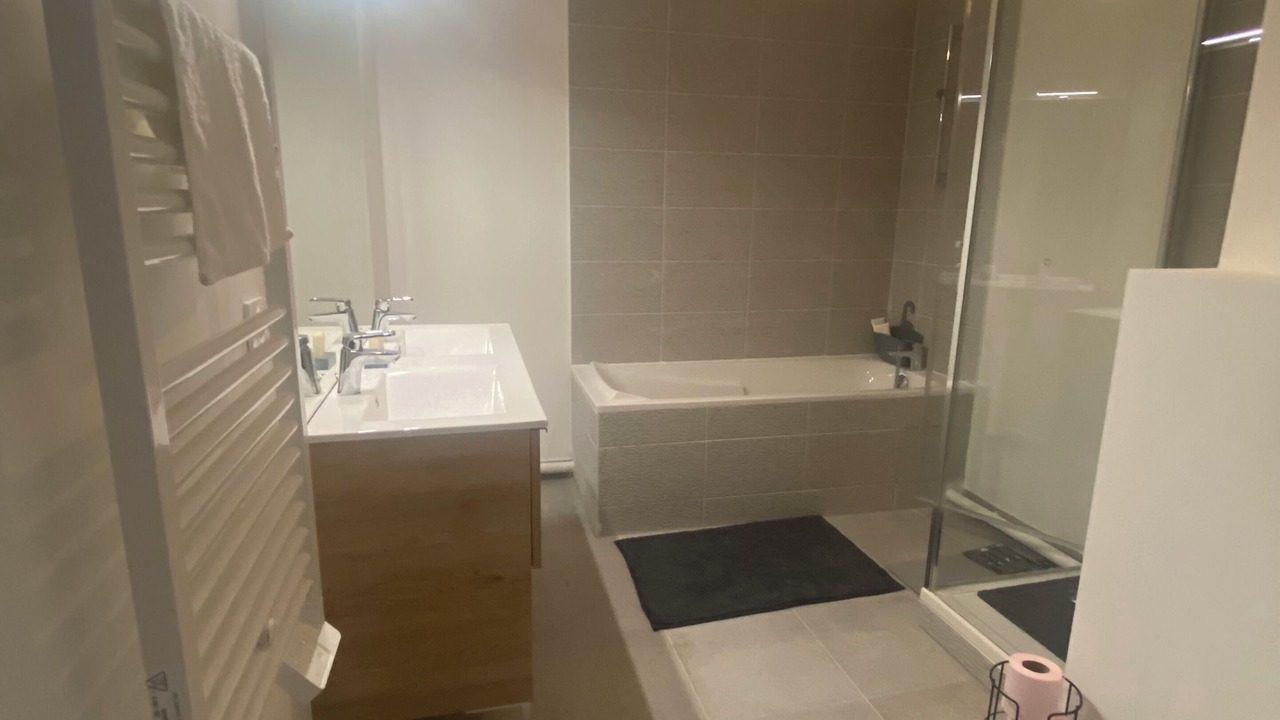 Photo of Bathroom in Bagneux