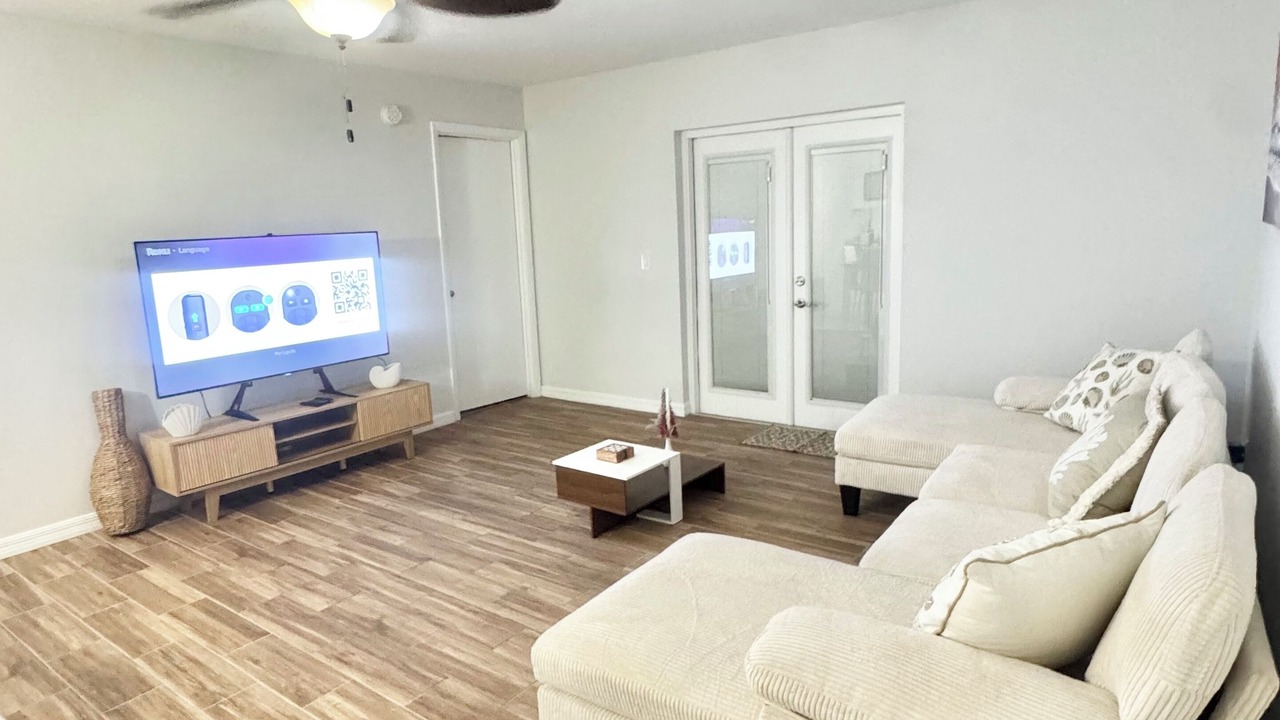 Photo of Livingroom in Mill Run