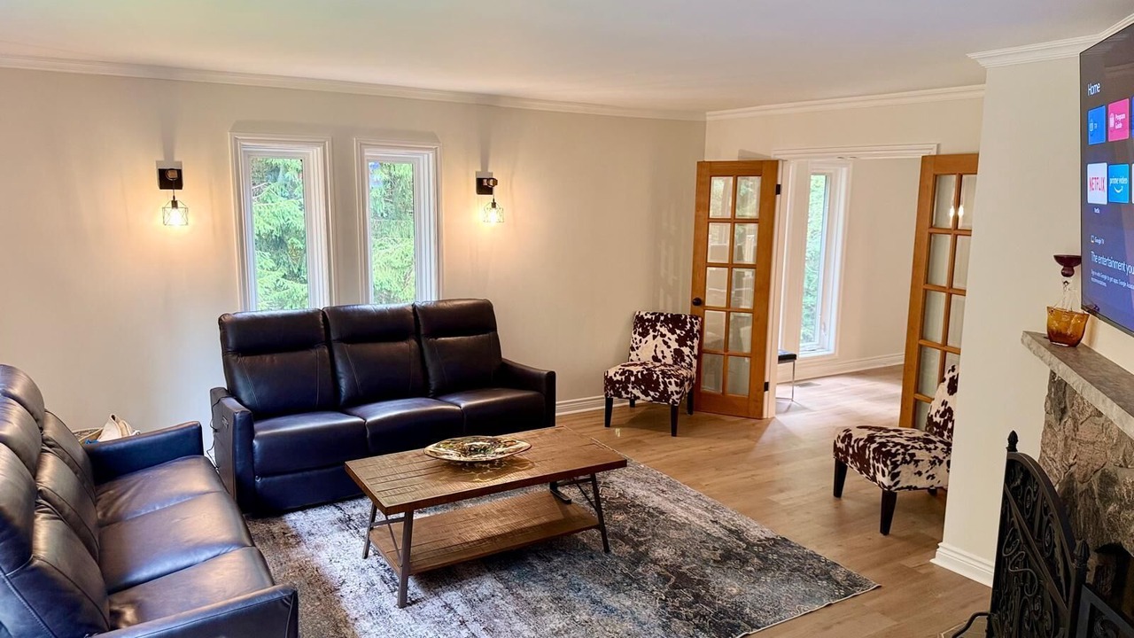 Photo of Livingroom in King City