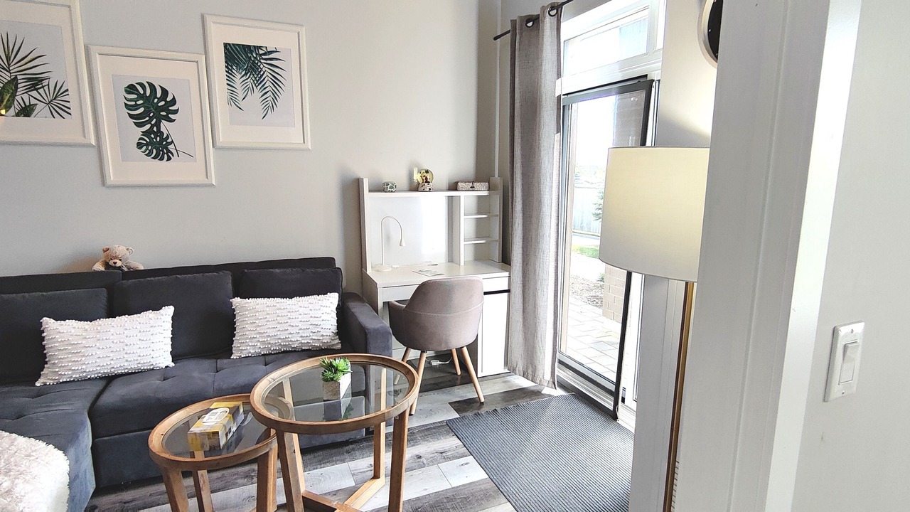 Photo of Livingroom in West Oak Trails