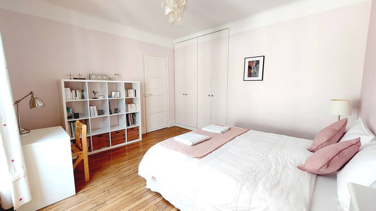 Photo of Bedroom in 15th Arrondissement