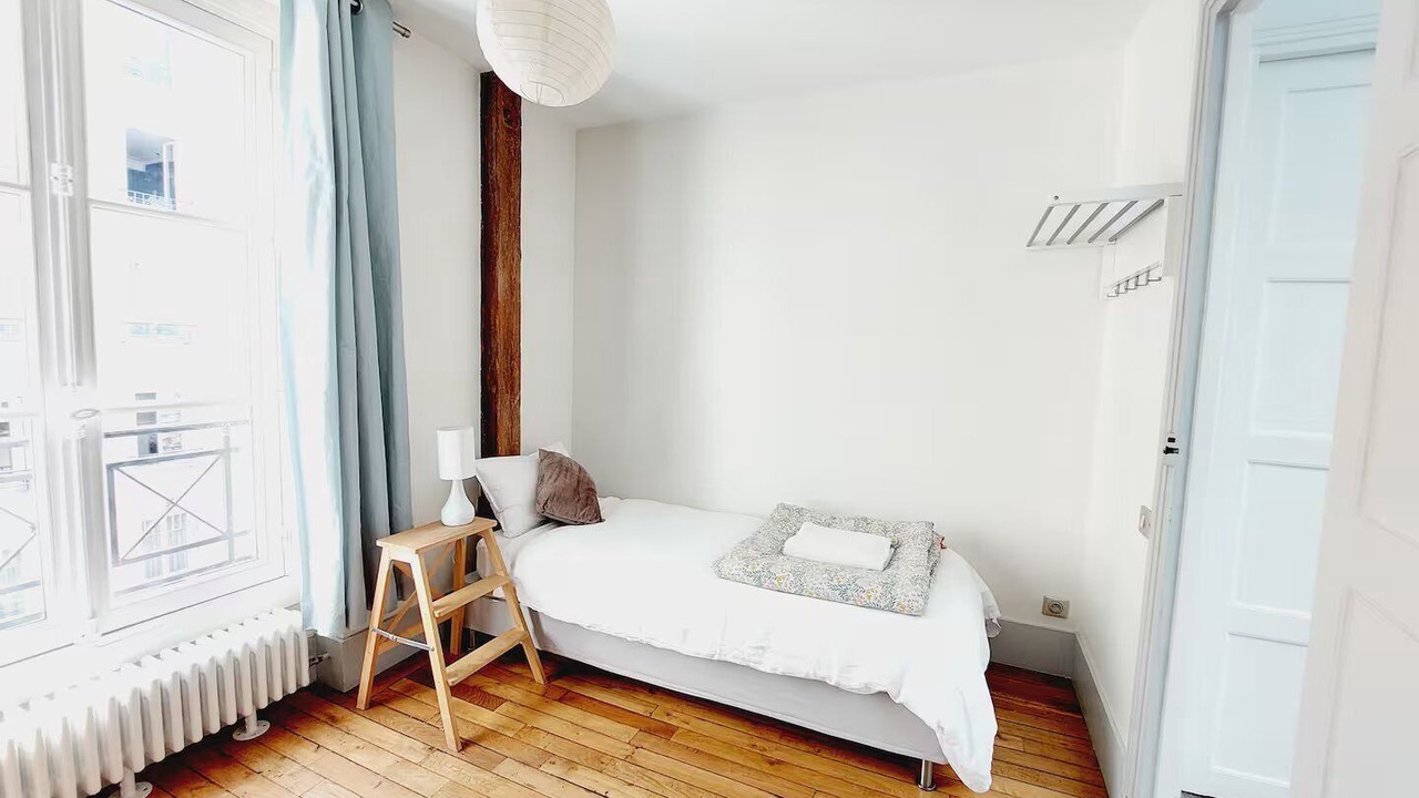 Photo of Bedroom in 15th Arrondissement