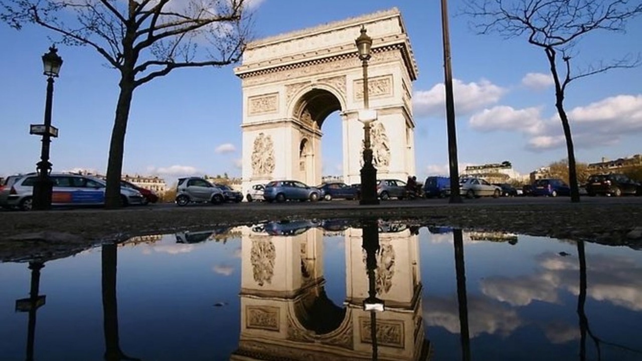 Photo of Others in Champs-Elysees