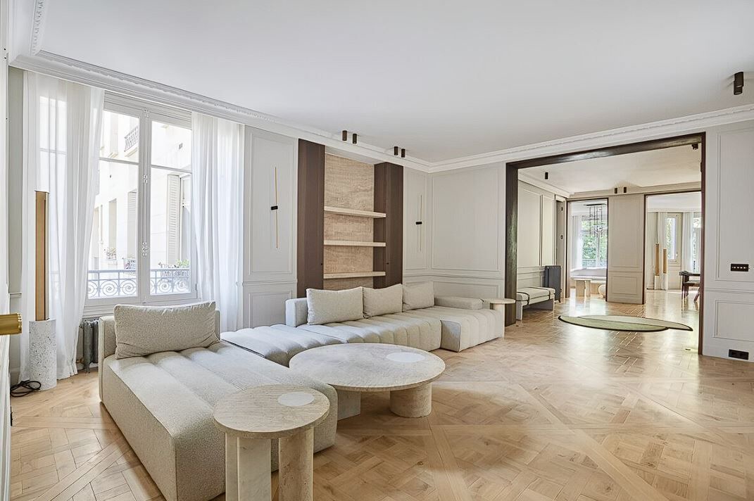 Photo of Livingroom in Champs-Elysees