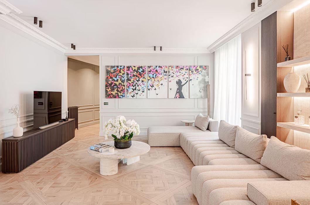 Photo of Livingroom in Champs-Elysees