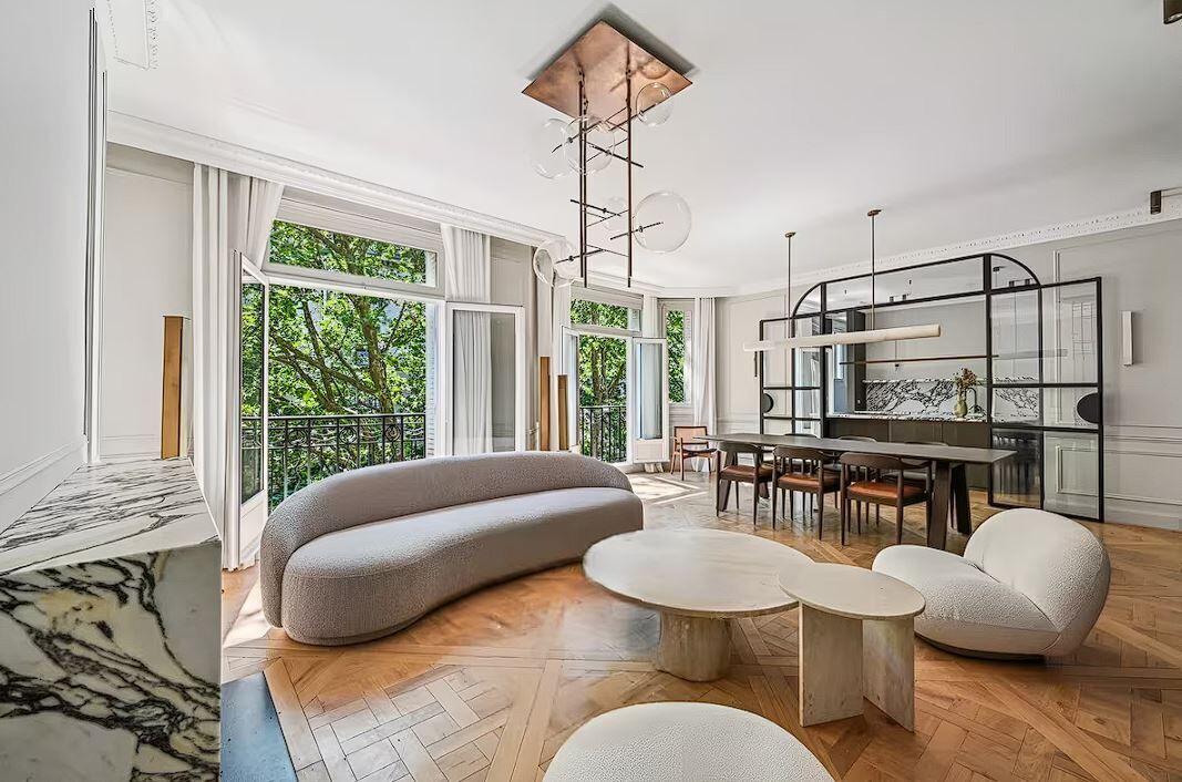 Photo of Livingroom in Champs-Elysees