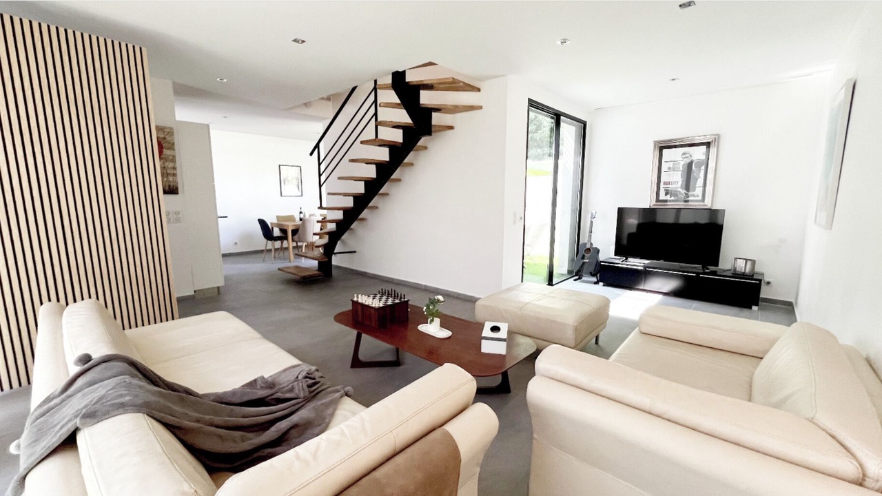 Photo of Livingroom in Rueil-Malmaison