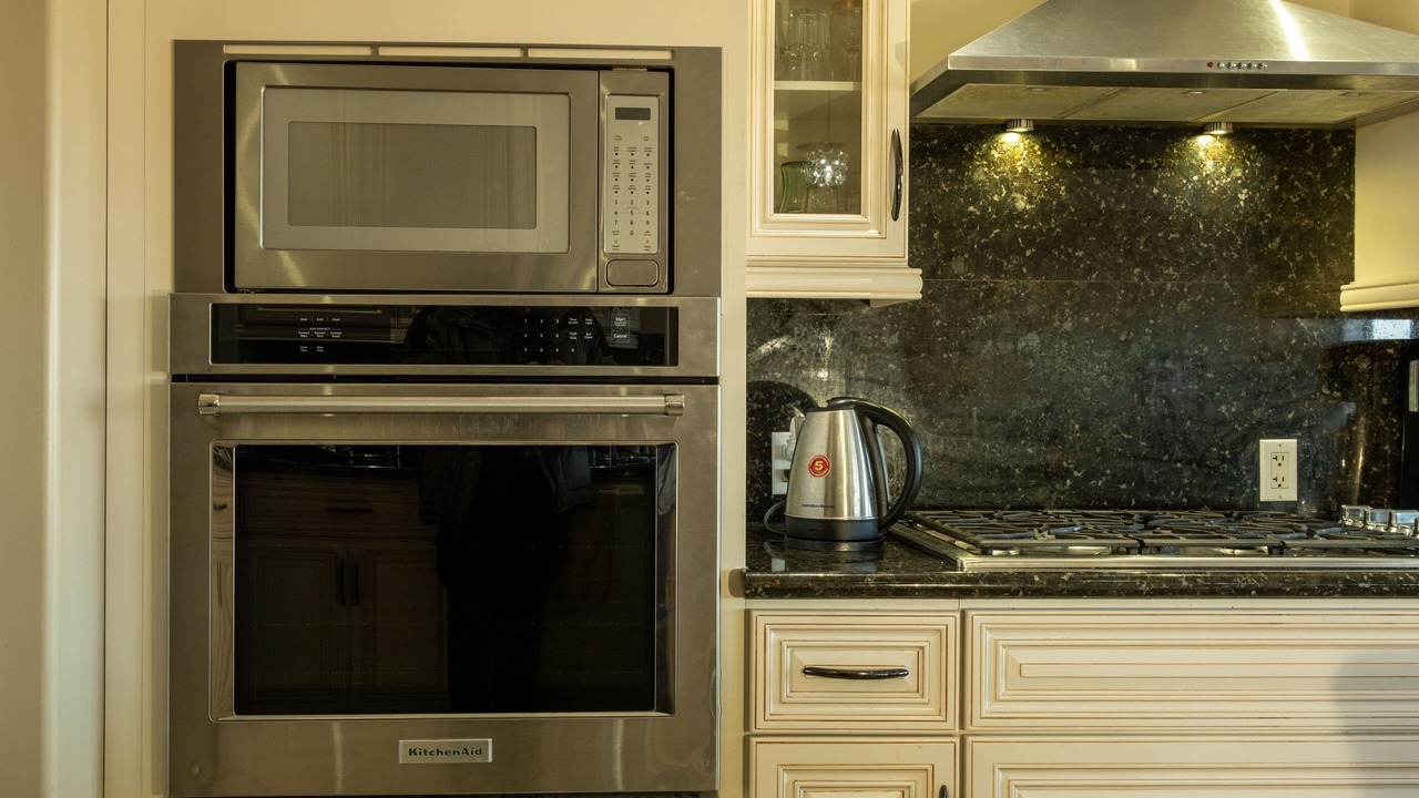 Photo of Kitchen in Carrying Place
