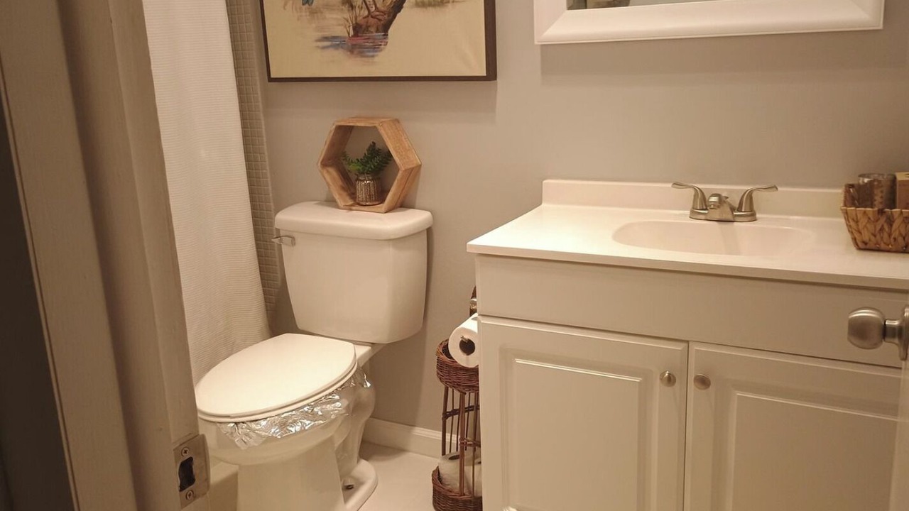 Photo of Bathroom in Ocean Ridge