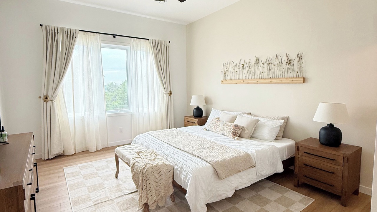 Photo of Bedroom in Greater Napanee