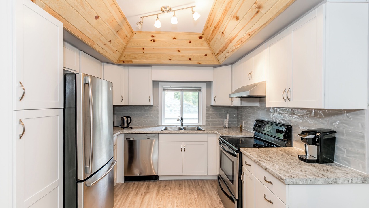 Photo of Kitchen in Wasaga Beach