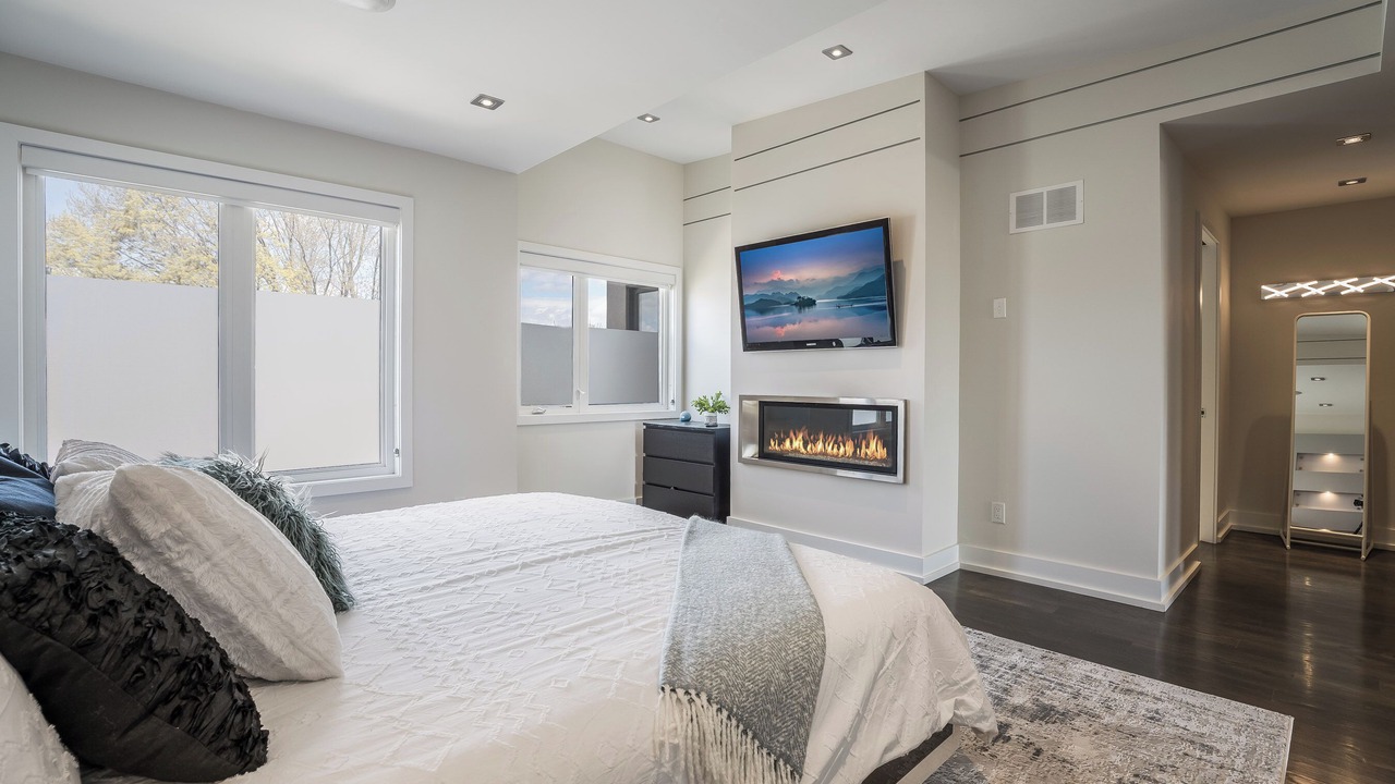 Photo of Bedroom in Lakeview