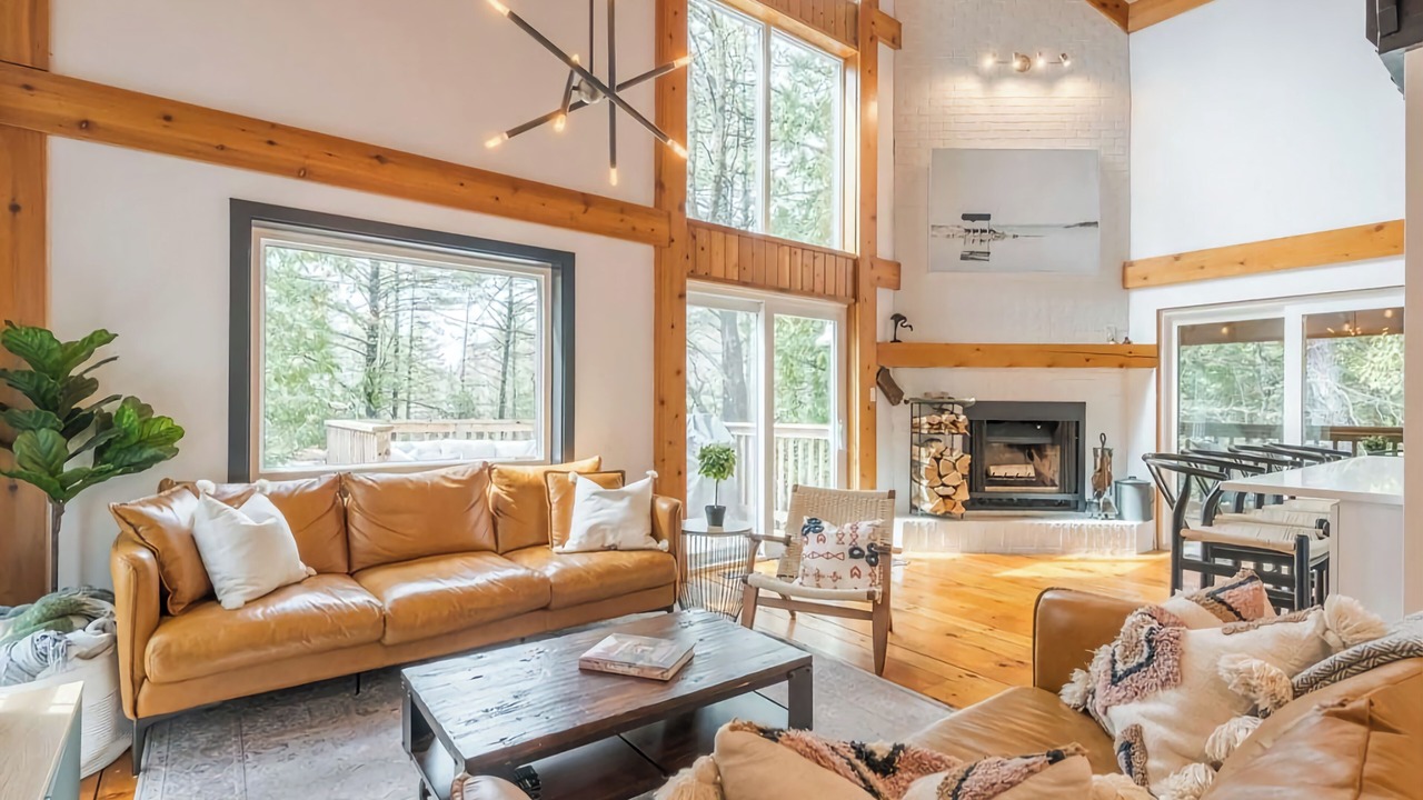 Photo of Livingroom in Burnt River