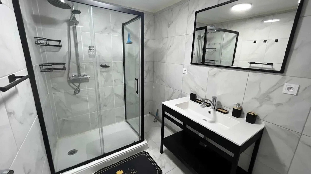 Photo of Bathroom in Malakoff