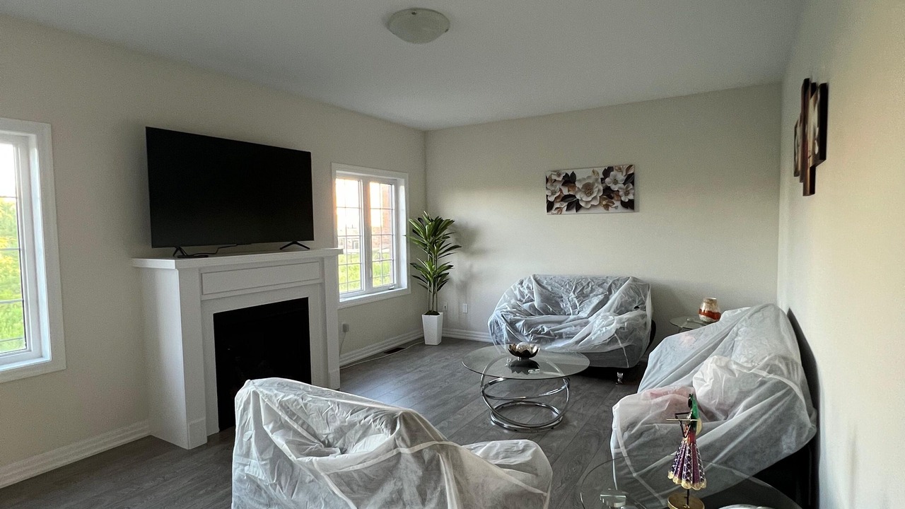 Photo of Livingroom in Stayner