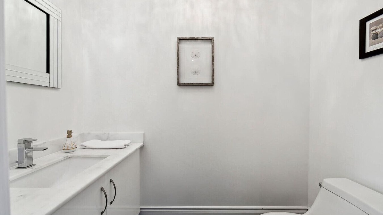 Photo of Bathroom in Applewood