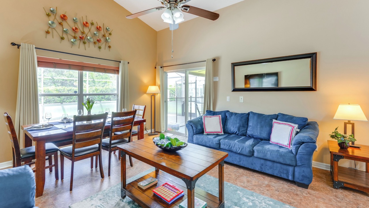 Photo of Livingroom in Lake Wilson Preserve