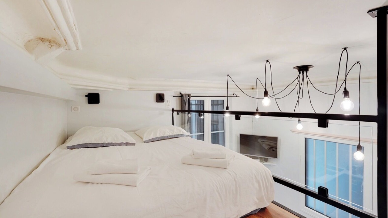 Photo of Bedroom in Hopital Saint-Louis