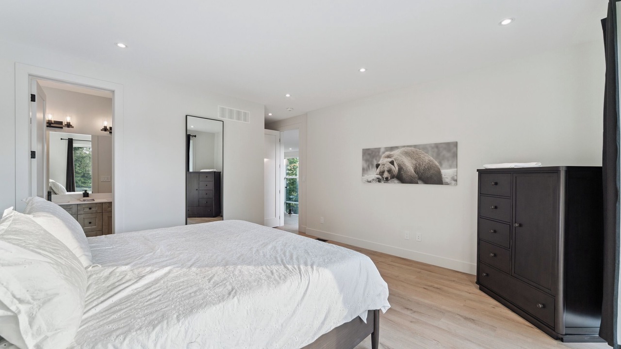 Photo of Bedroom in Bracebridge