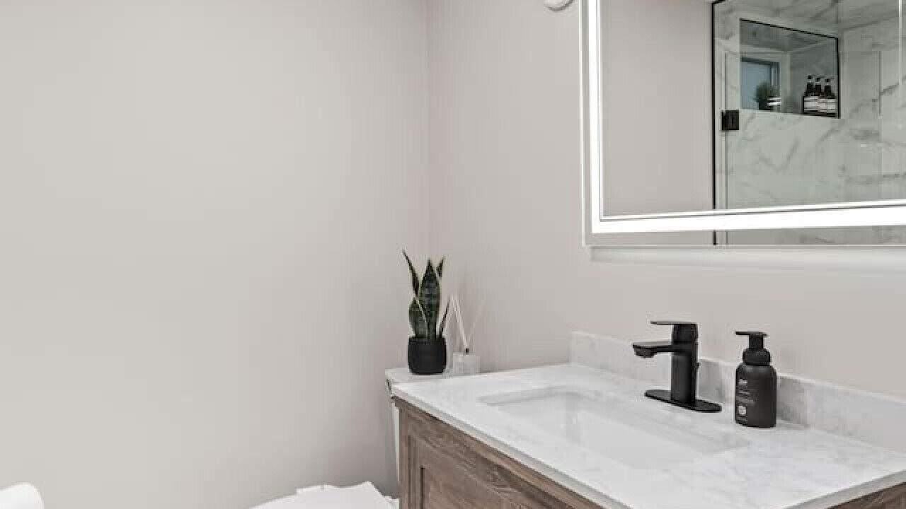 Photo of Bathroom in Niagara Falls
