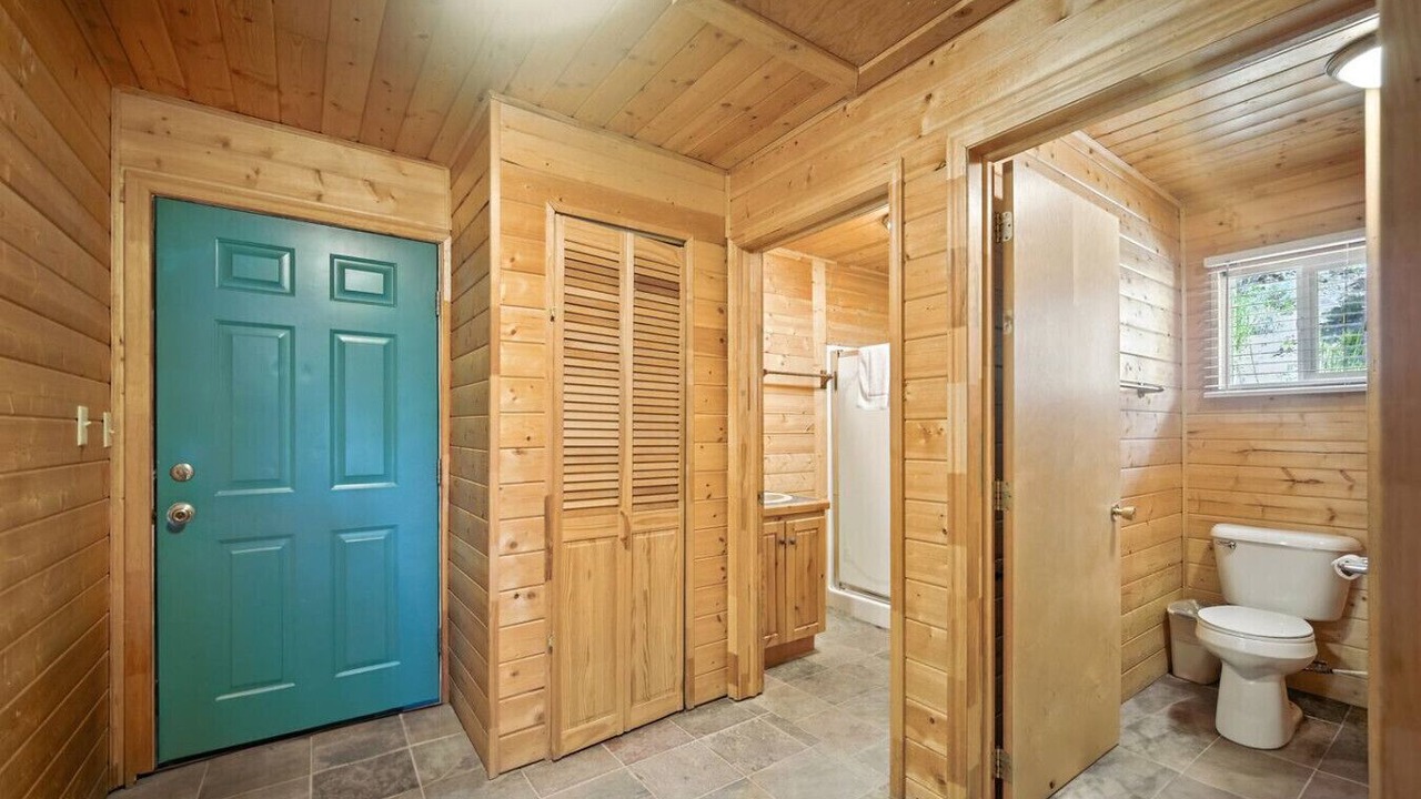Photo of Bathroom in Mammoth Creek