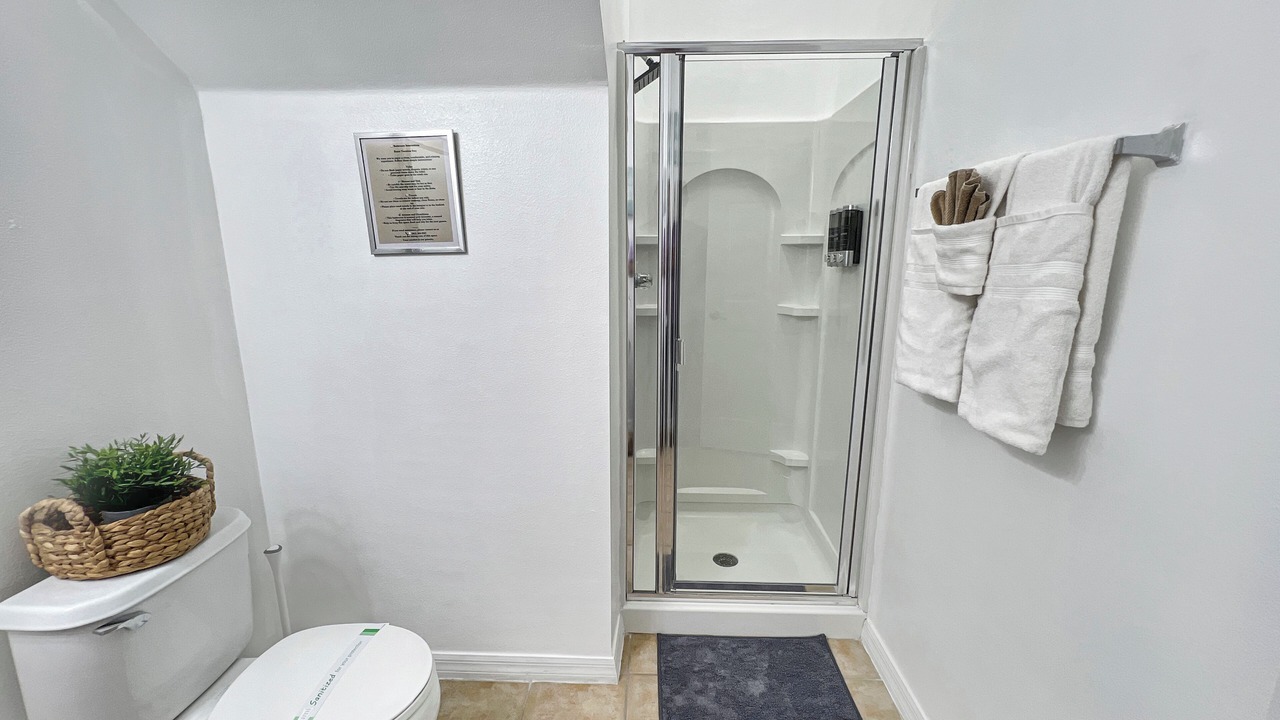Photo of Bathroom in Crestwynd Bay