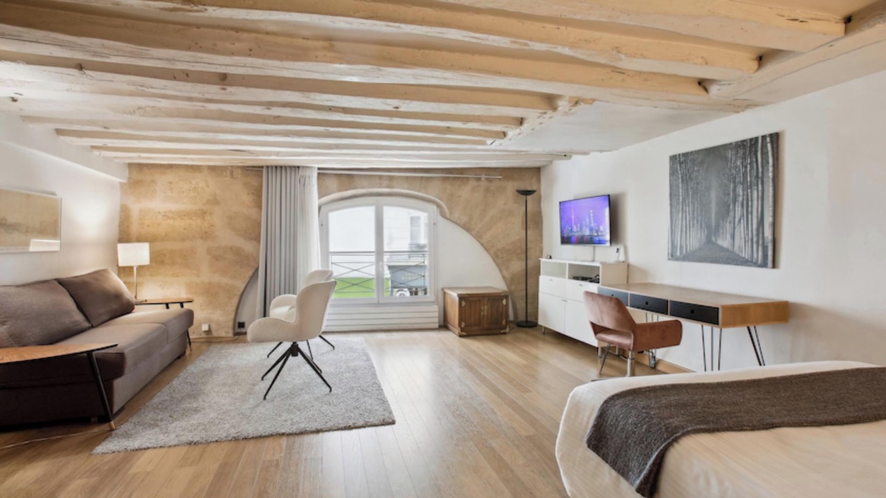 Photo of Bedroom in 3rd Arrondissement