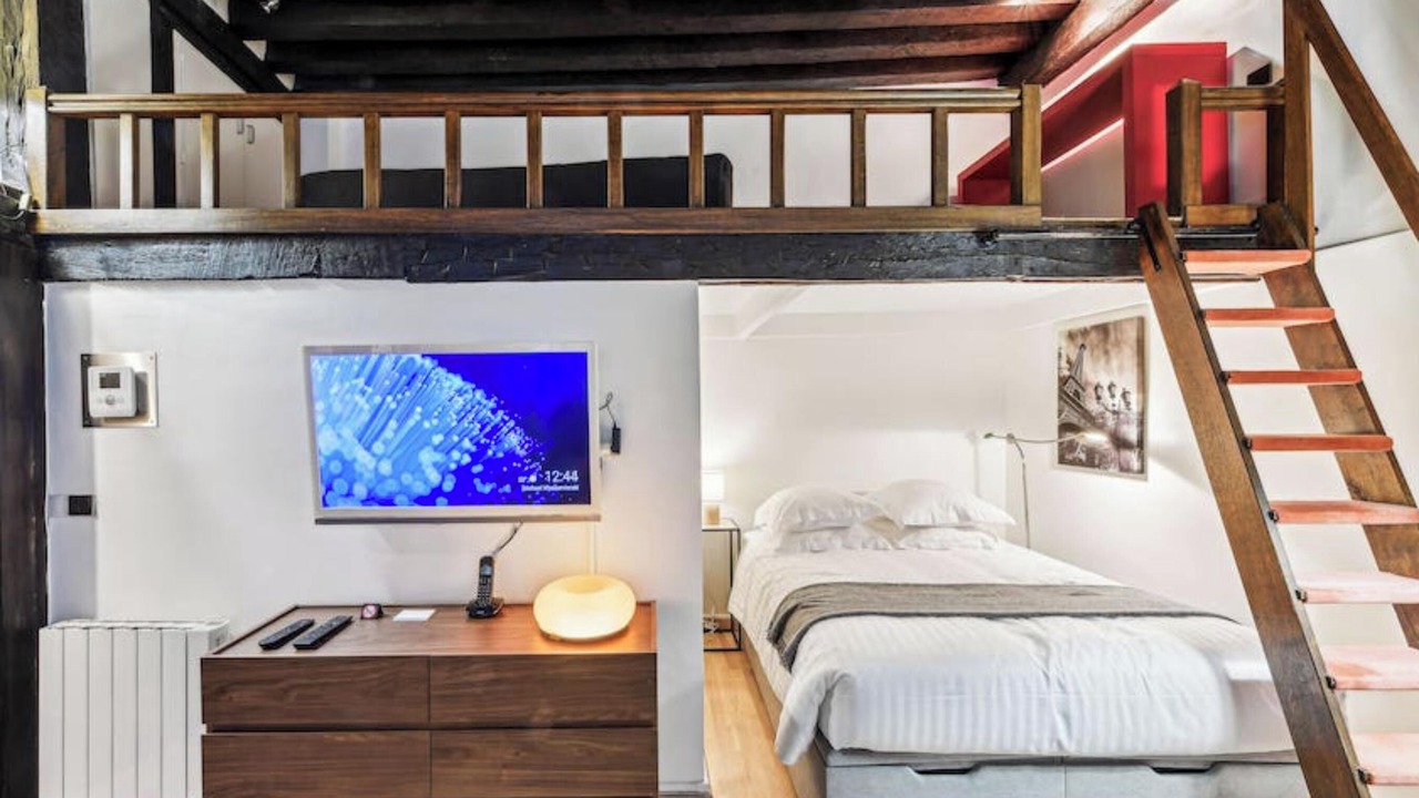 Photo of Bedroom in 1st Arrondissement