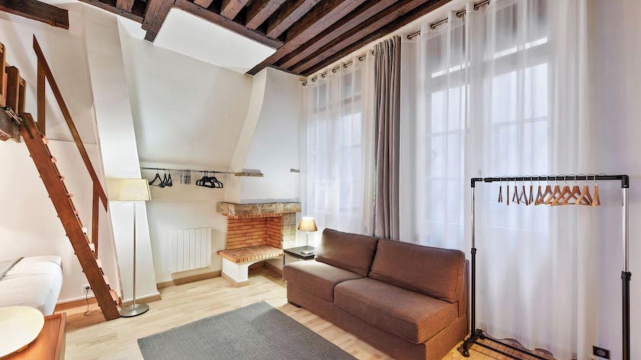 Photo of Livingroom in 1st Arrondissement