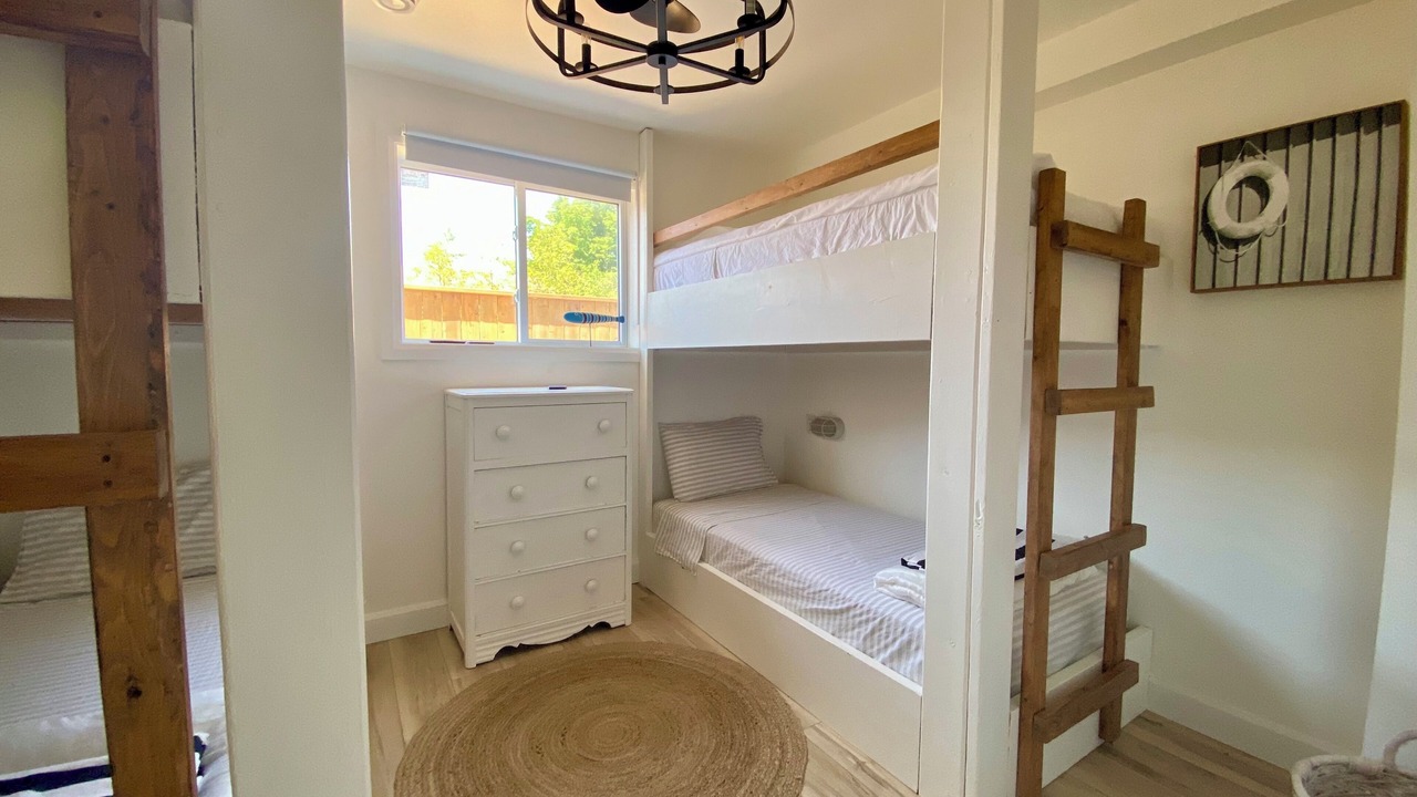 Photo of Bedroom in Sauble Beach