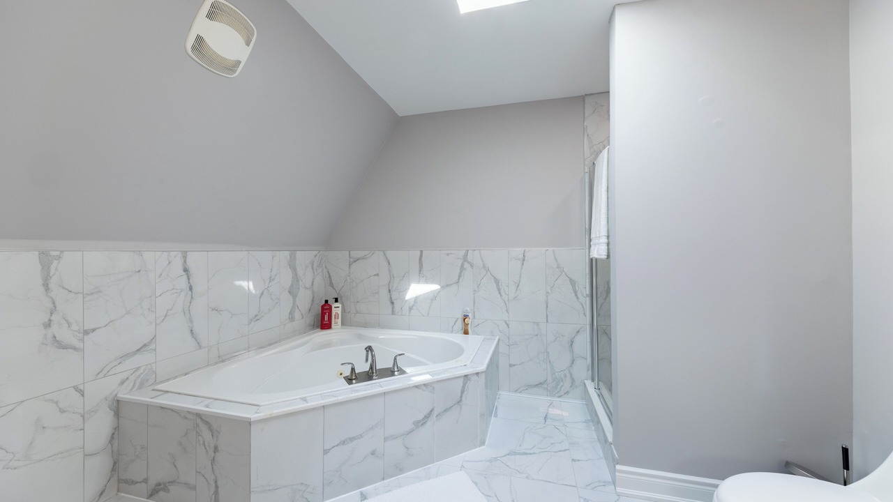 Photo of Bathroom in Erin