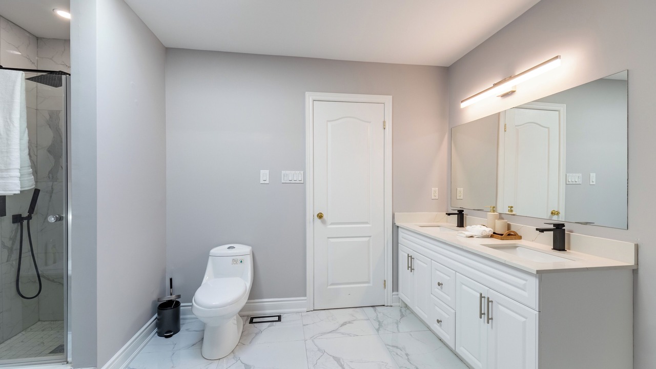 Photo of Bathroom in Erin
