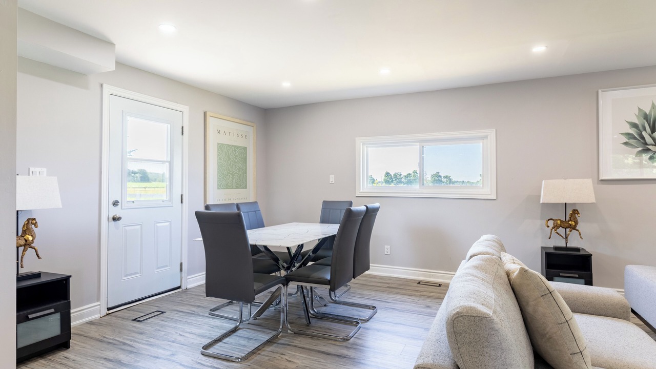 Photo of Livingroom in Erin