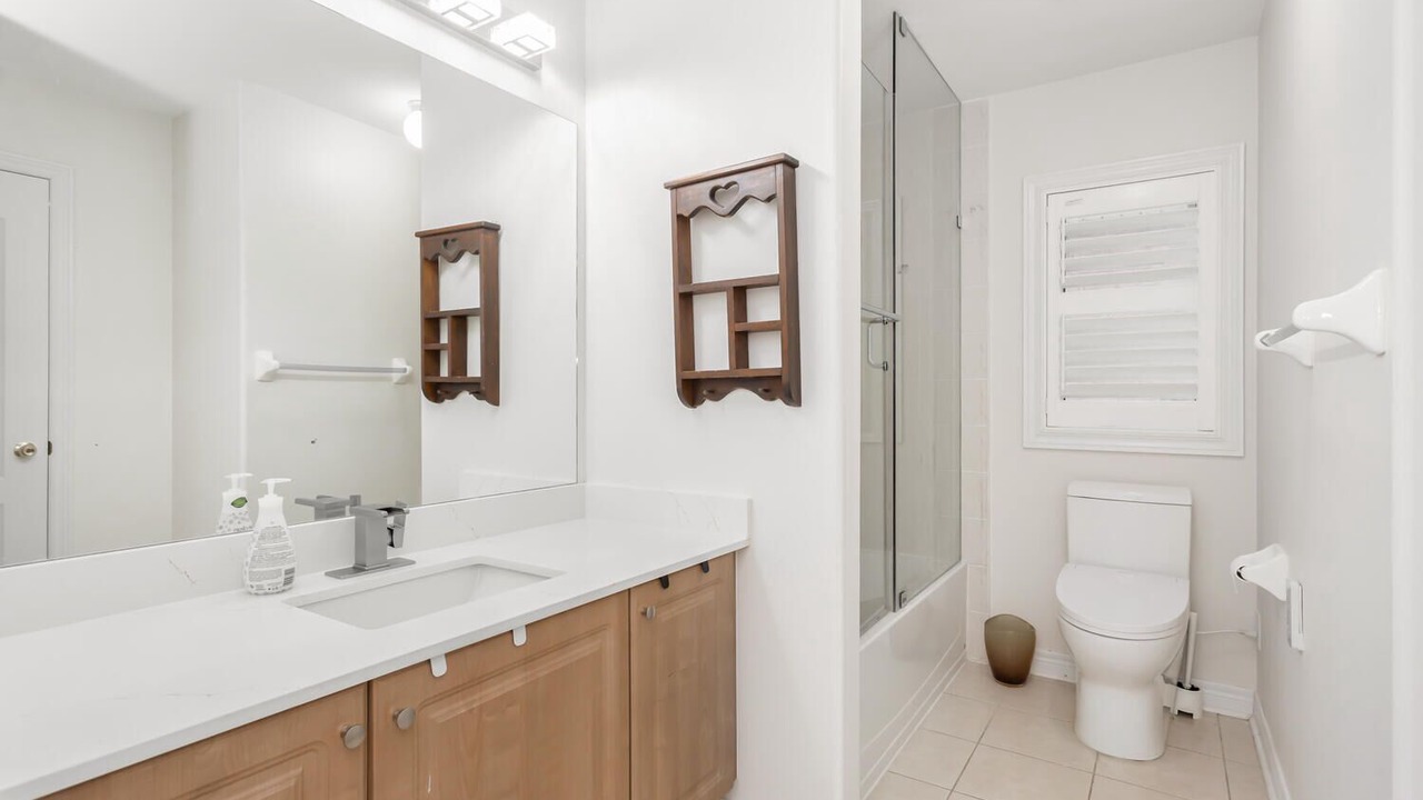 Photo of Bathroom in Halton Regional Municipality
