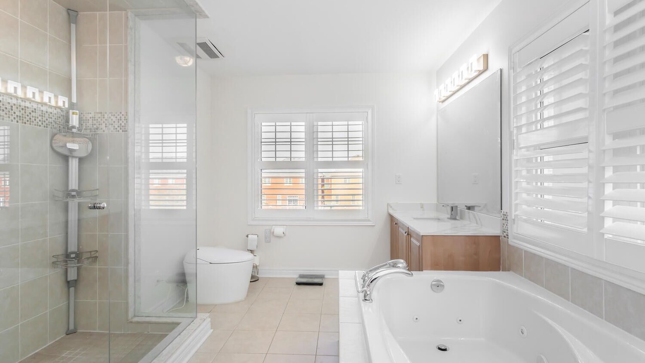 Photo of Bathroom in Halton Regional Municipality