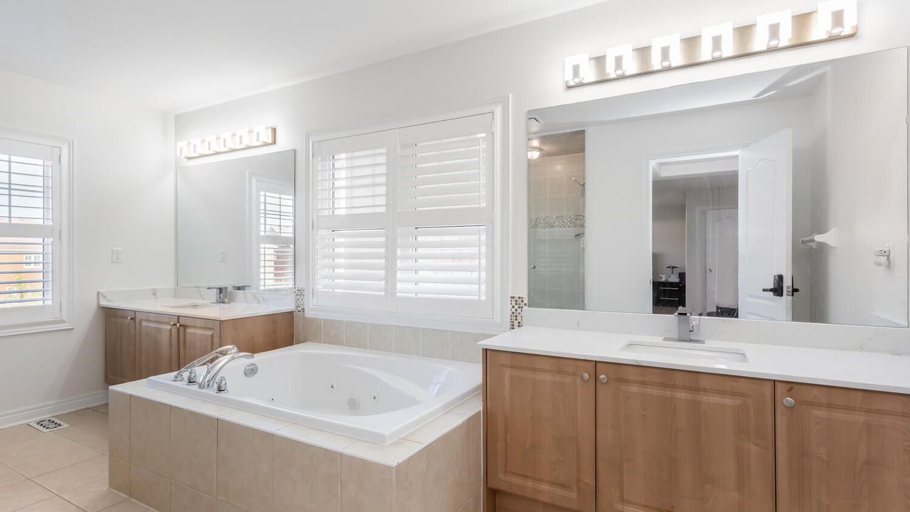 Photo of Bathroom in Halton Regional Municipality