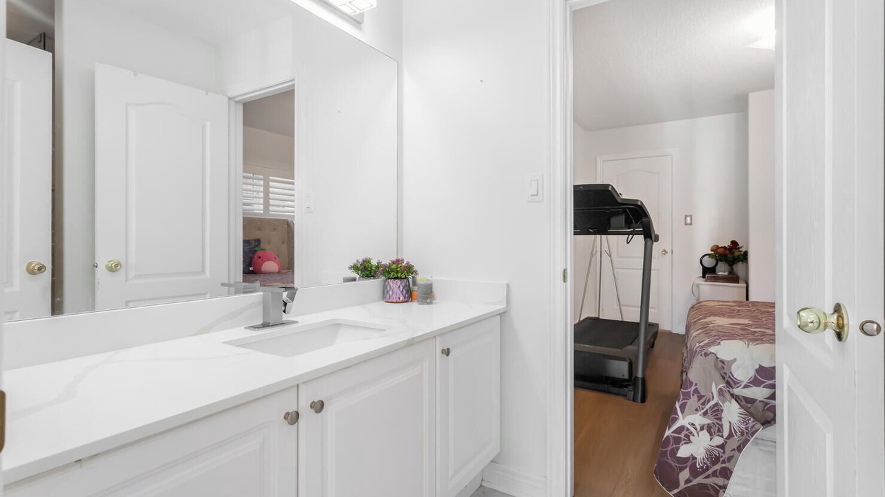 Photo of Bedroom in Halton Regional Municipality