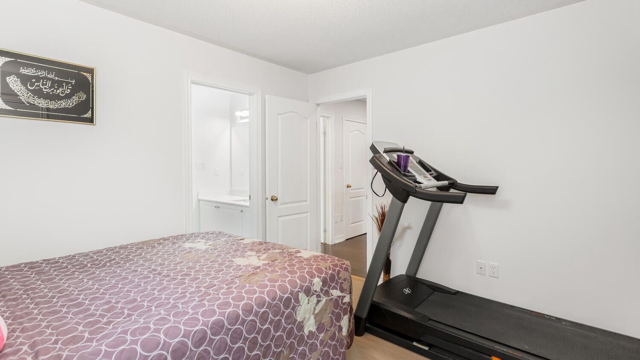 Photo of Bedroom in Halton Regional Municipality