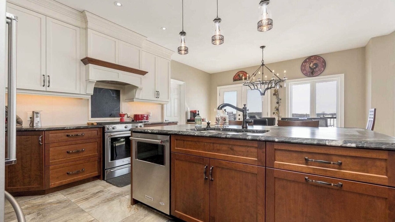 Photo of Kitchen in Amaranth