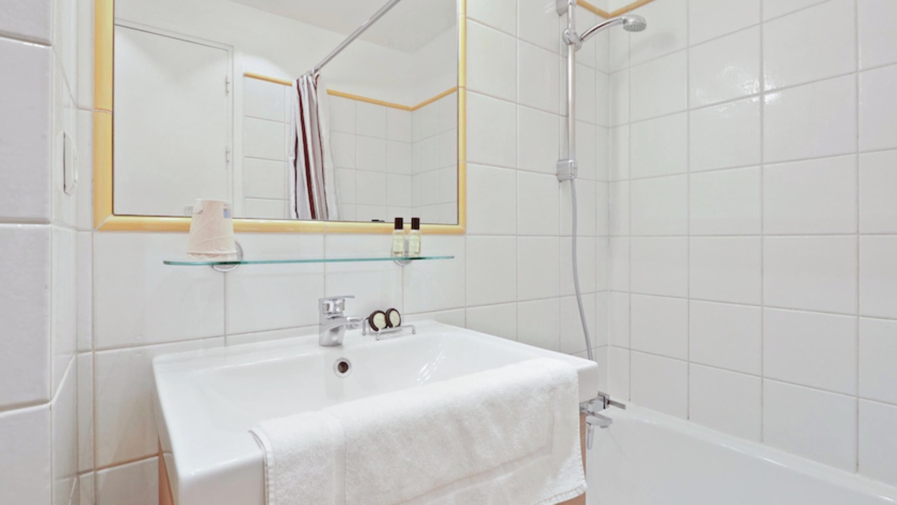 Photo of Bathroom in Bonne-Nouvelle