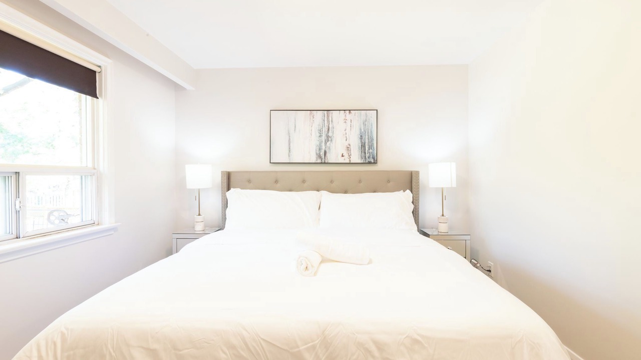 Photo of Bedroom in Thornhill