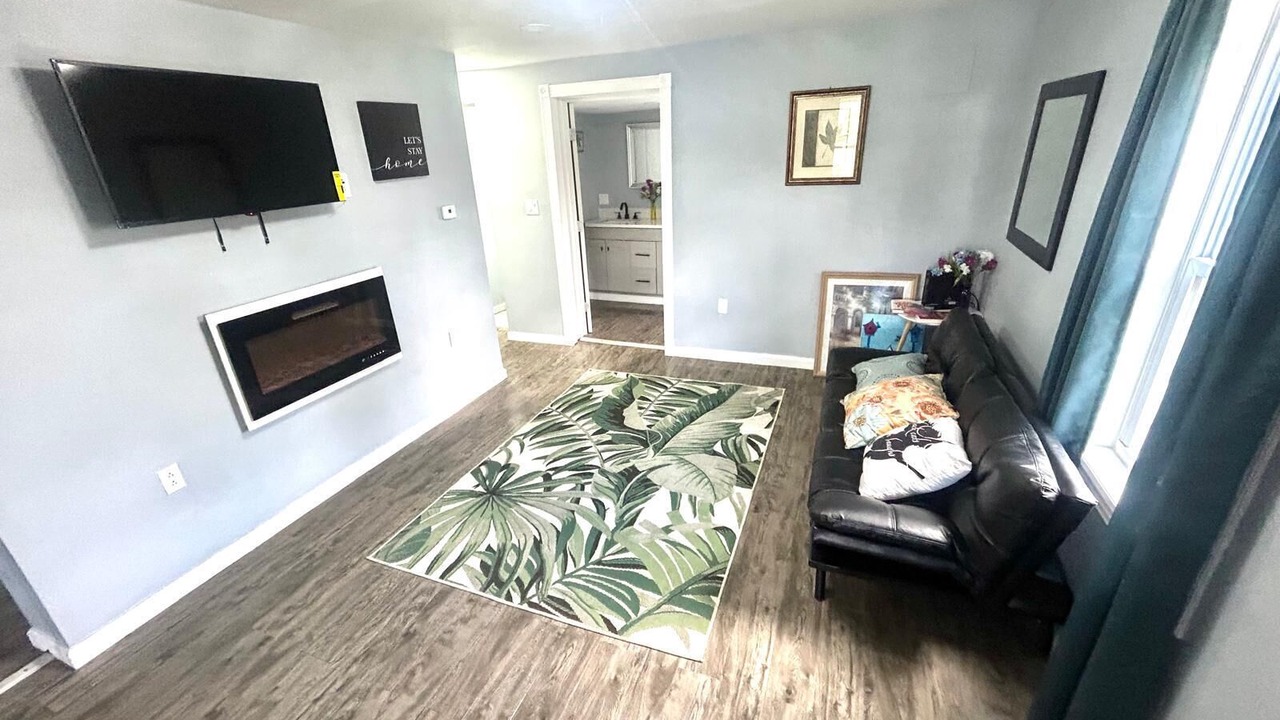 Photo of Livingroom in Kingston