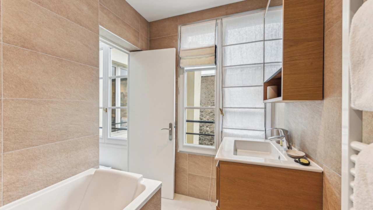 Photo of Bathroom in Bonne-Nouvelle