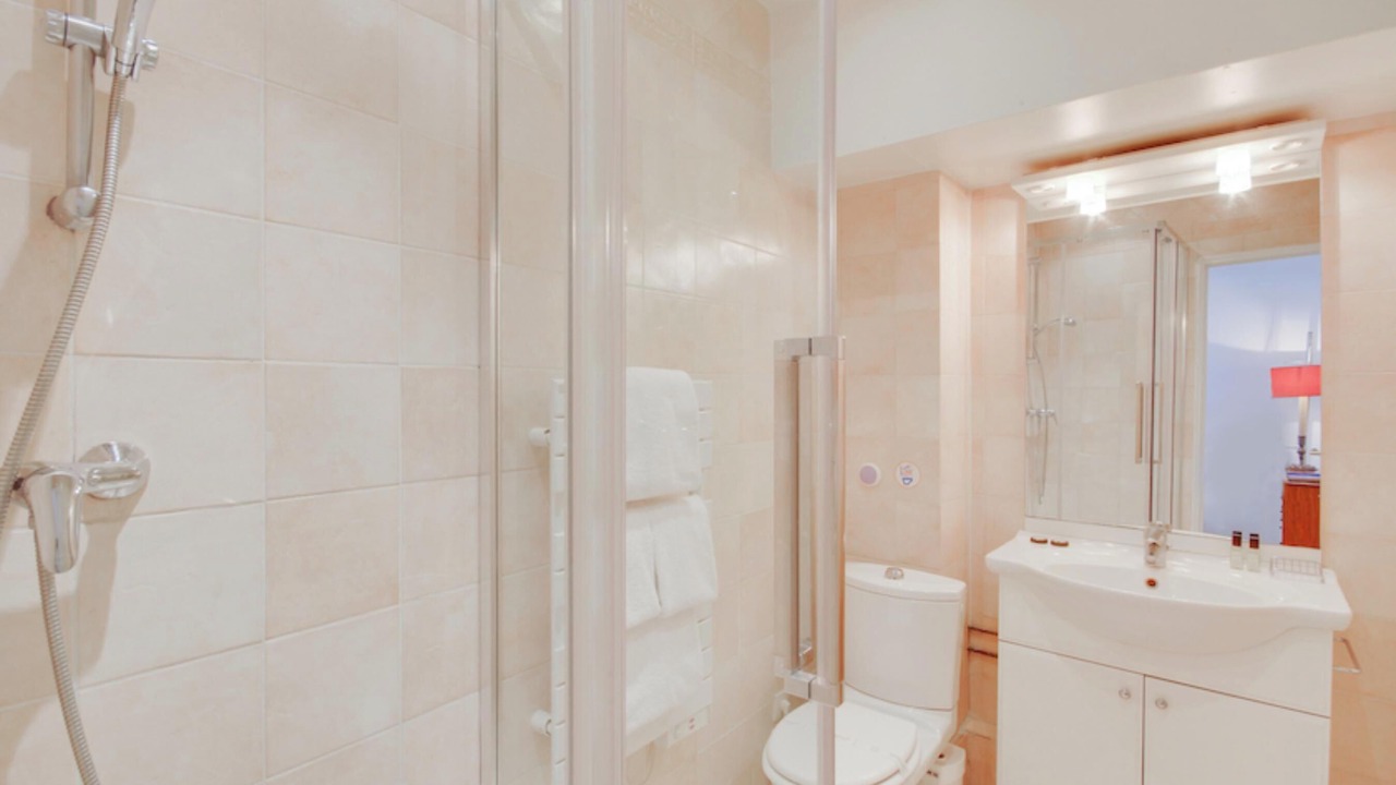 Photo of Bathroom in Paris City Center