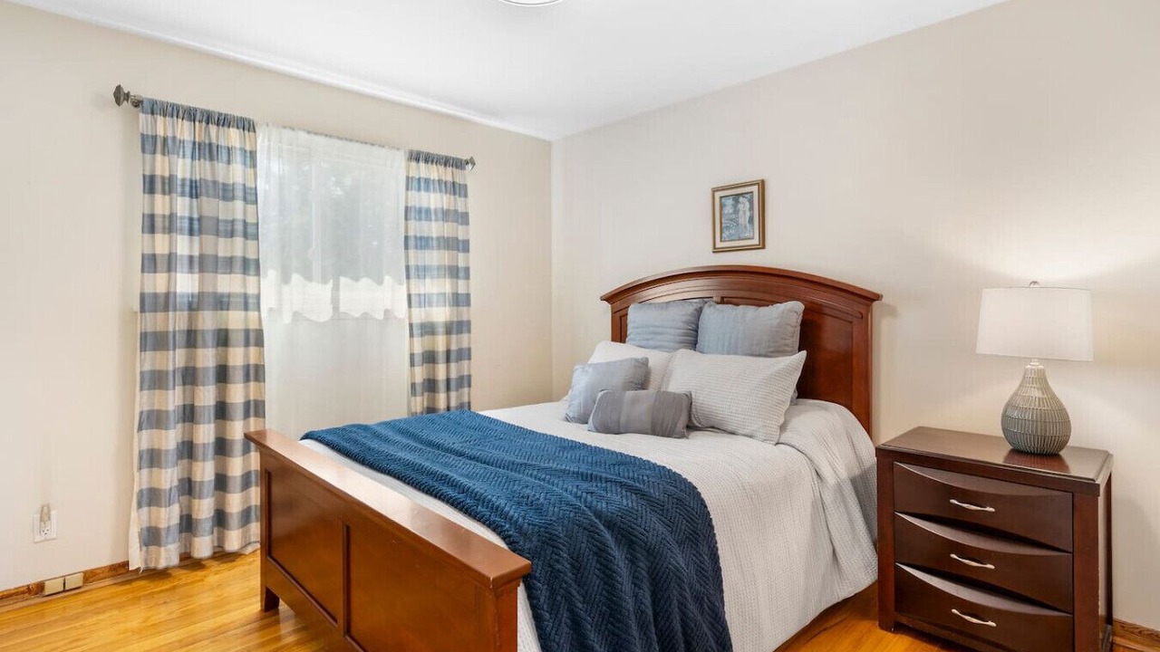 Photo of Bedroom in Applewood