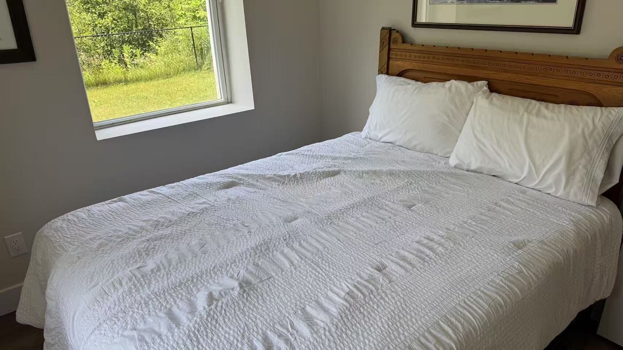Photo of Bedroom in Burk's Falls